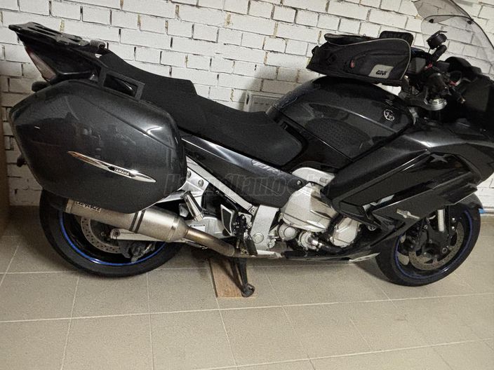 YAMAHA FJR 1300