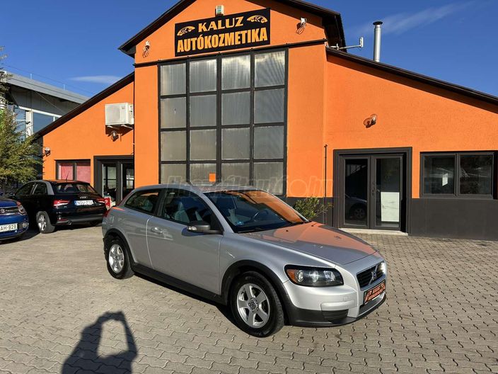 VOLVO C30 1.6 D Momentum