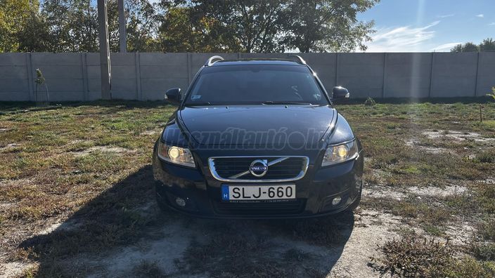 VOLVO V50 1.6 D [D2] Momentum