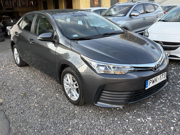 TOYOTA COROLLA Sedan 1.6 Classic