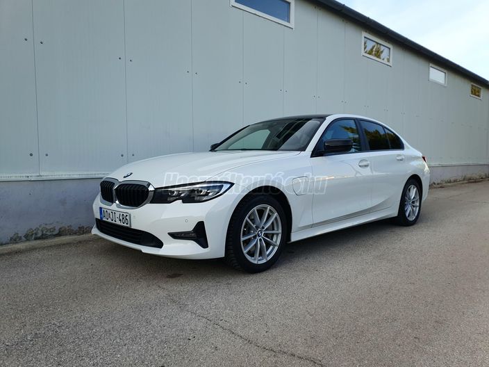 BMW 330 330e Advantage (Automata)