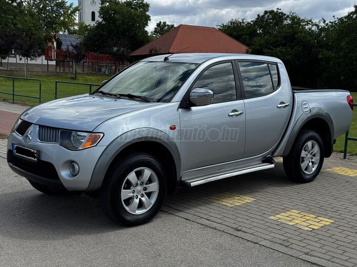 MITSUBISHI L 200 Pick Up 2.5 TD DC Intense