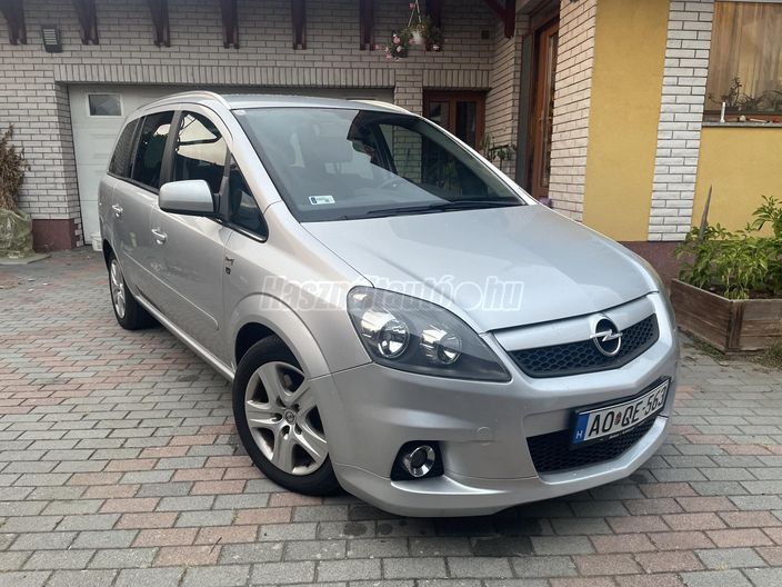 OPEL ZAFIRA B 2.2 Cosmo