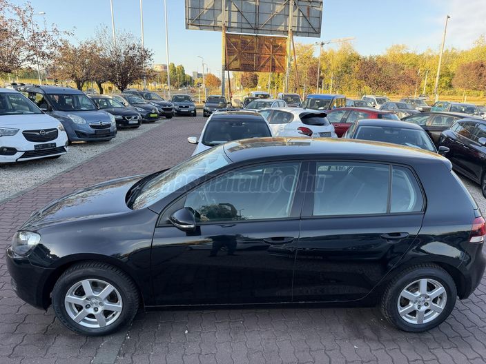 VOLKSWAGEN GOLF VI 1.6 Highline