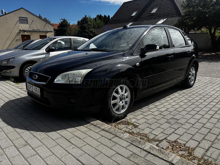 FORD FOCUS 1.6 Ghia