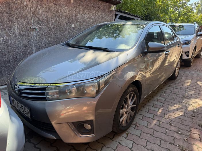 TOYOTA COROLLA Sedan 1.6 Active