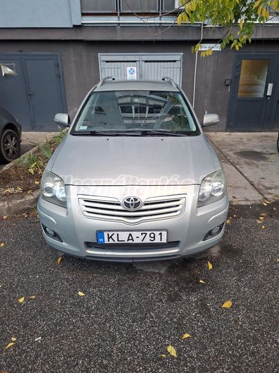 TOYOTA AVENSIS Wagon 2.0 D-4D Sol