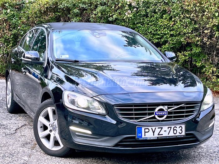 VOLVO S60 2.0 [T3] Momentum