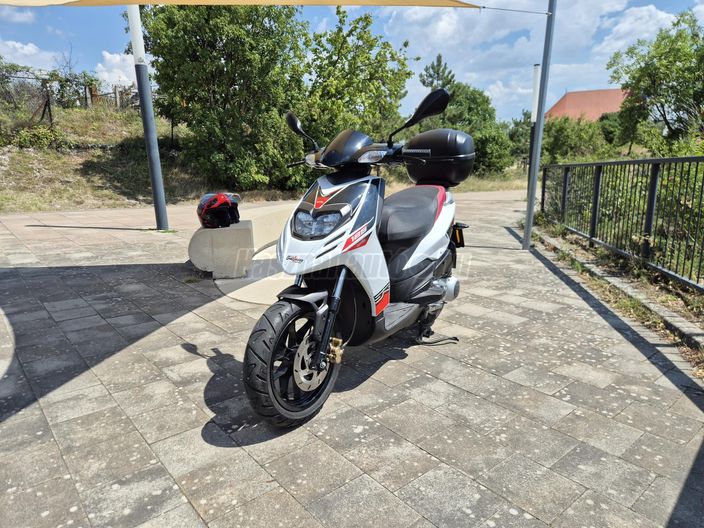 APRILIA SR 125