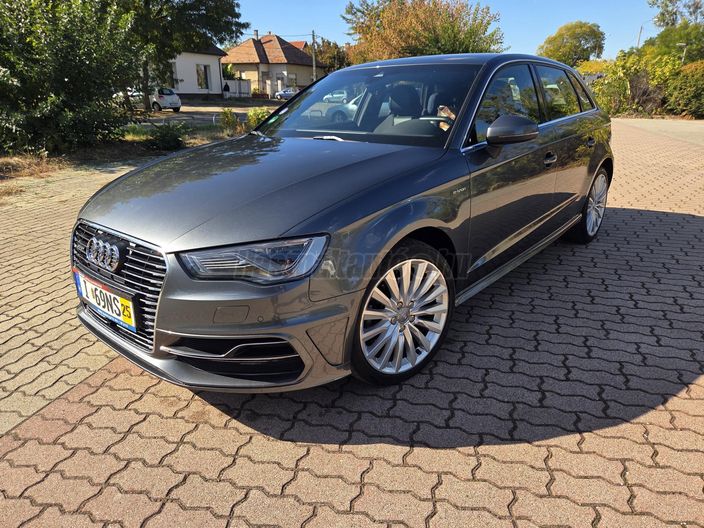 AUDI A3 Sportback 1.4 TFSI Attraction S-tronic e-tron