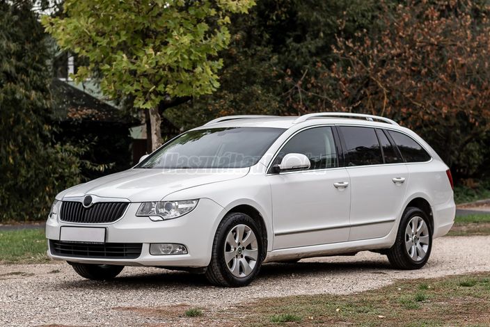 SKODA SUPERB Combi 1.8 TSI Elegance