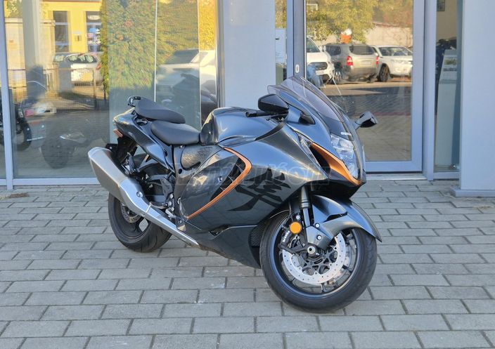 SUZUKI GSX 1300 R (HAYABUSA)