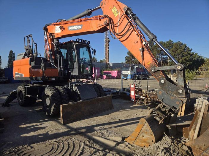 DOOSAN DX170W-5