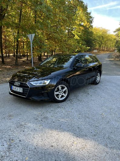 AUDI A4 30 TDI S line S-tronic