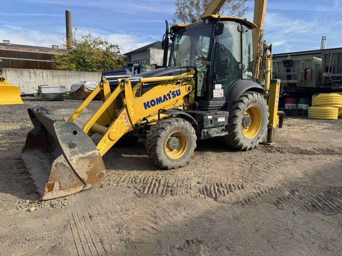 KOMATSU WB93R-8