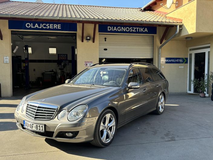 MERCEDES-BENZ E 220