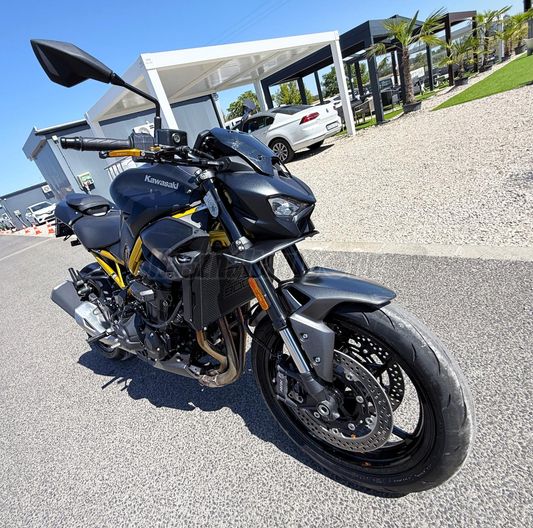 KAWASAKI Z 900