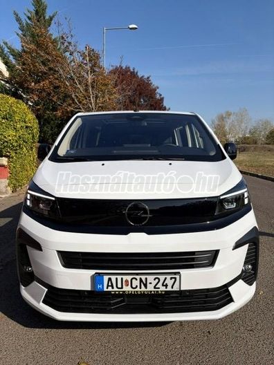 Luxus minibusz 7 személyes