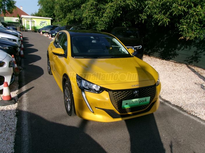 PEUGEOT 208 e208 50kWh Allure