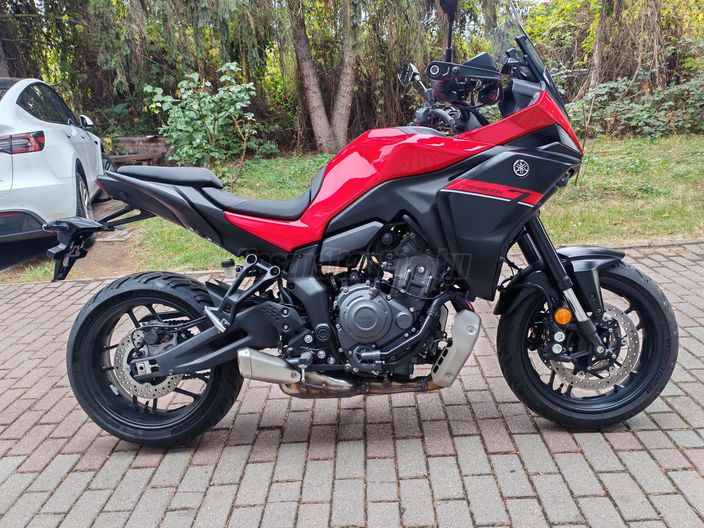YAMAHA TRACER 7