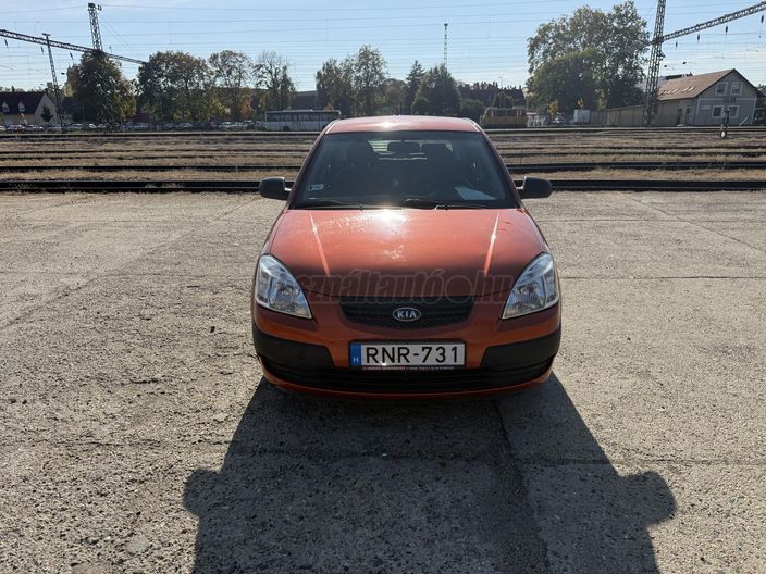 KIA RIO 1.4 EX
