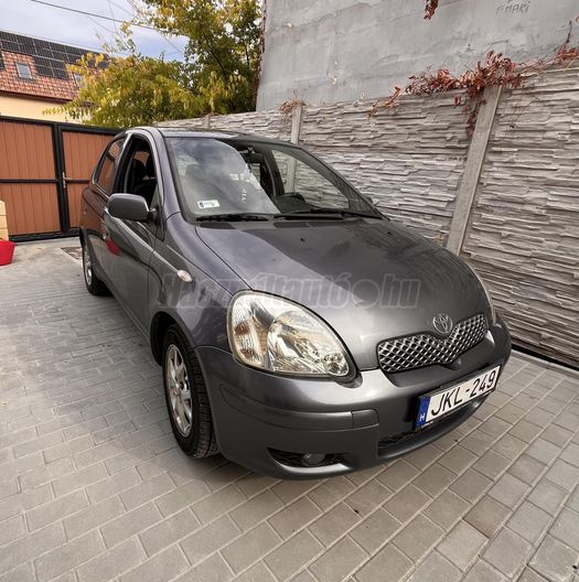 TOYOTA YARIS 1.3 Blue Ice