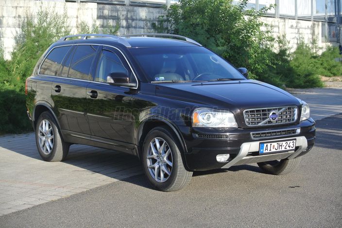 VOLVO XC90 2.4 D [D5] Executive Geartronic (7 személyes )