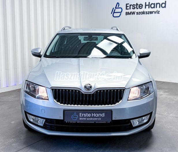 SKODA OCTAVIA Combi 1.6 CR TDI Elegance DSG