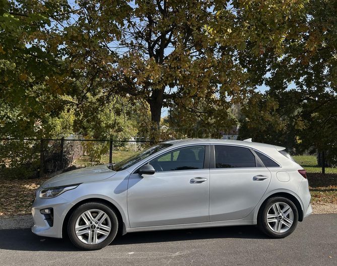 KIA CEE'D Ceed 1.0 T-GDI Gold
