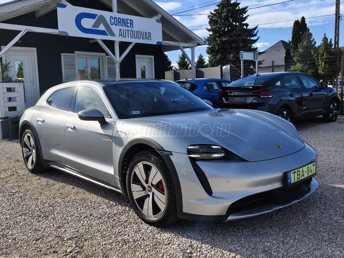 PORSCHE TAYCAN 4S Cross Turismo