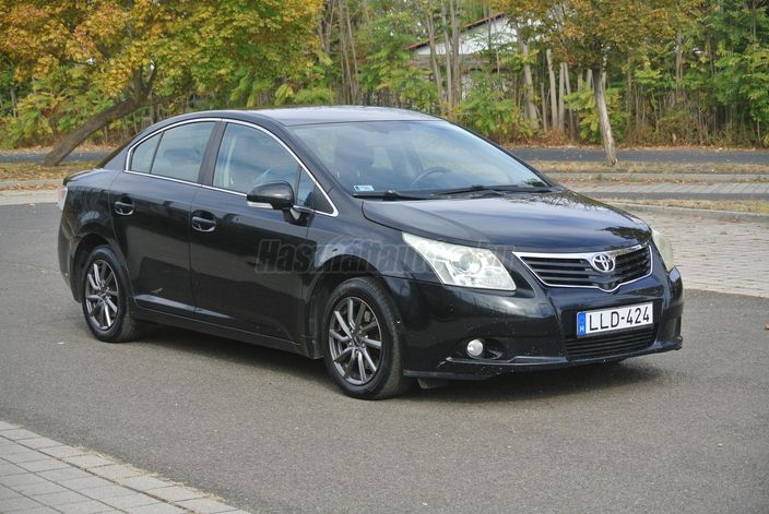 TOYOTA AVENSIS 1.8 Sol