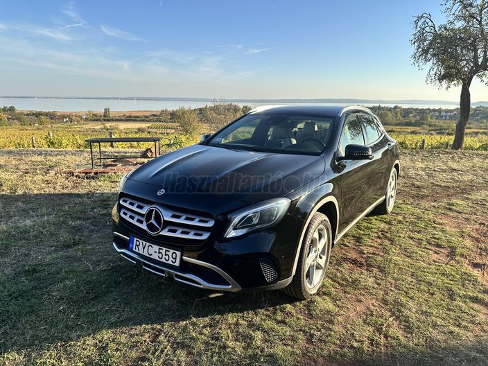 MERCEDES-BENZ GLA 180 Urban