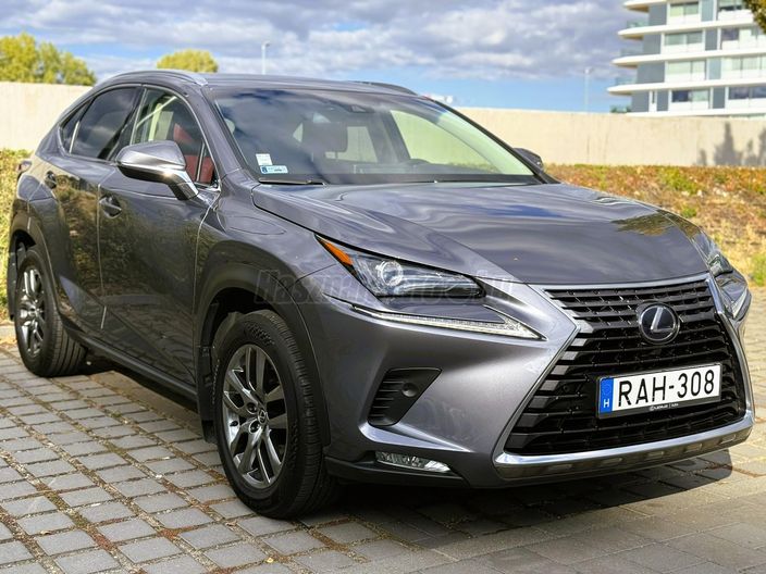 LEXUS NX 300h Prestiege CVT