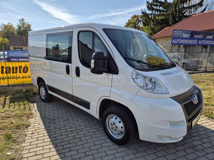 PEUGEOT BOXER 2.2 HDi 330 Combi Premium L2H2
