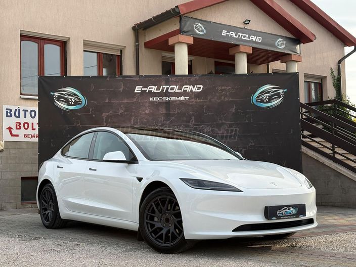 TESLA MODEL 3 RWD (Automata)