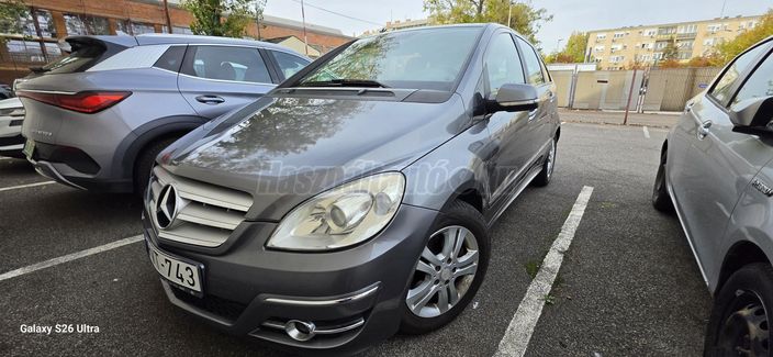MERCEDES-BENZ B 180 CDI