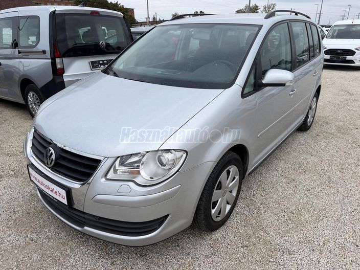 VOLKSWAGEN TOURAN 1.6 Trendline