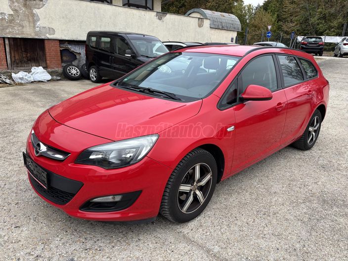 OPEL ASTRA J Sports Tourer 1.6 Business