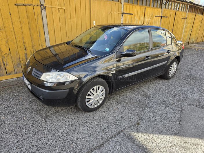 RENAULT MEGANE 1.4 Authentique