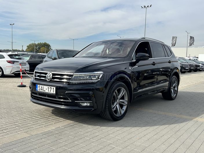 VOLKSWAGEN TIGUAN Allspace 2.0 TDI SCR Highline 4Motion DSG [7 személy]