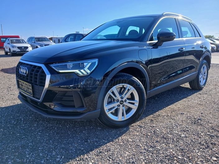 AUDI Q3 Sportback 45 TFSI e Basis S-tronic