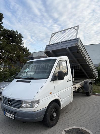 MERCEDES-BENZ SPRINTER 210 D 902.411