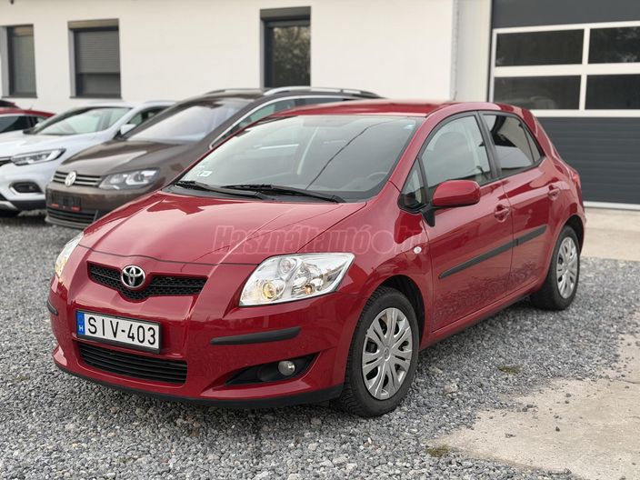 TOYOTA AURIS 1.6 Executive