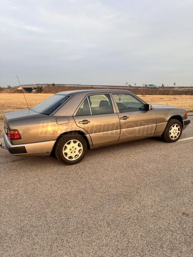 MERCEDES-BENZ W 124