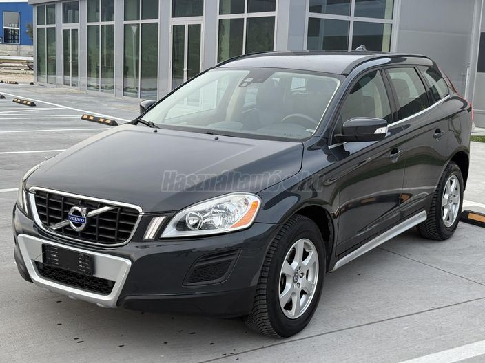 VOLVO XC60 2.0 D DRIVe Momentum