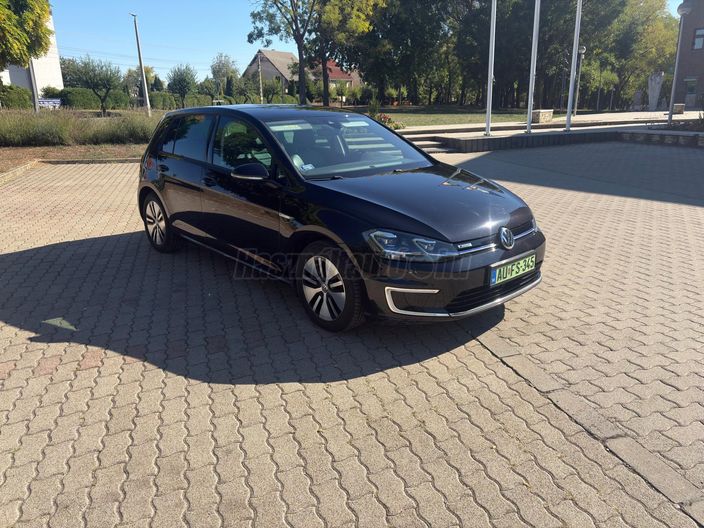 VOLKSWAGEN GOLF VII e-Golf