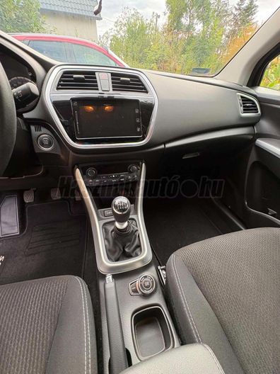 SUZUKI SX4 S-CROSS 1.4T GL+