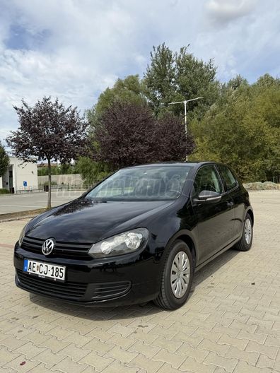 VOLKSWAGEN GOLF 1.6 TDi Trendline