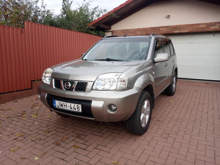 NISSAN X-TRAIL 2.5 Luxury (Automata)