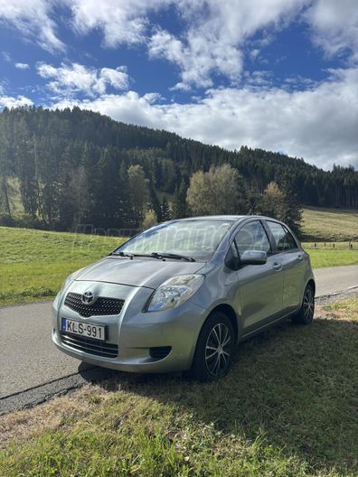 TOYOTA YARIS 1.0 Sol AC M-MT
